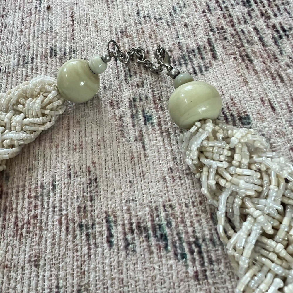 Elegant Cream Beaded Necklace - Picture 3 of 4